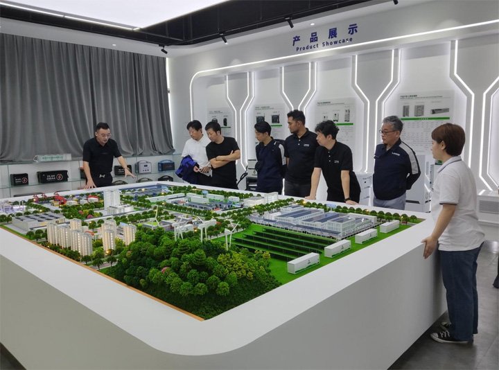 Japan's Loop-Delegation besucht Huada Technology